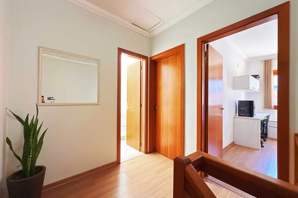 Foto 7 de Casa com 3 quartos à venda, 138m2 em Hípica, Porto Alegre - RS