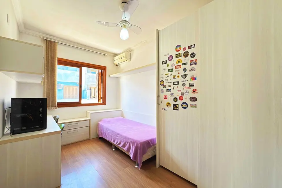 Foto 8 de Casa com 3 quartos à venda, 138m2 em Hípica, Porto Alegre - RS