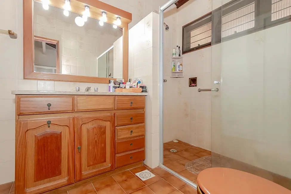 Foto 8 de Casa com 3 quartos à venda, 227m2 em Jardim Itu, Porto Alegre - RS