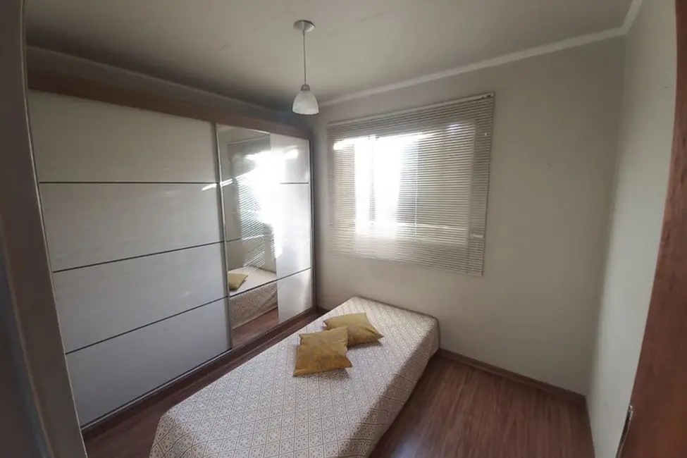 Apartamento com 2 quartos à venda, 46m2 em Rubem Berta, Porto Alegre - RS - imagem 6 Foto 6 de Apartamento com 2 quartos à venda, 46m2 em Rubem Berta, Porto Alegre - RS