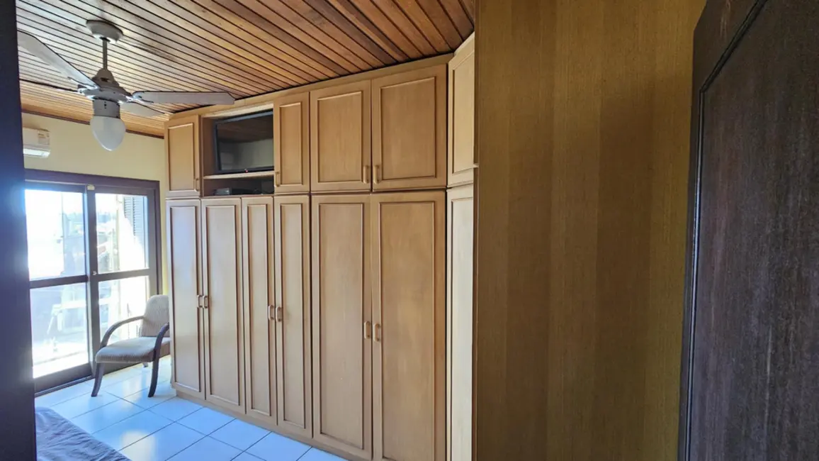 Foto 9 de Casa com 4 quartos à venda, 167m2 em Santo Antônio, Porto Alegre - RS