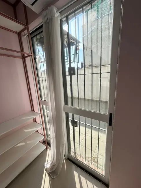 Foto 9 de Sala Comercial à venda, 22m2 em Passo da Areia, Porto Alegre - RS