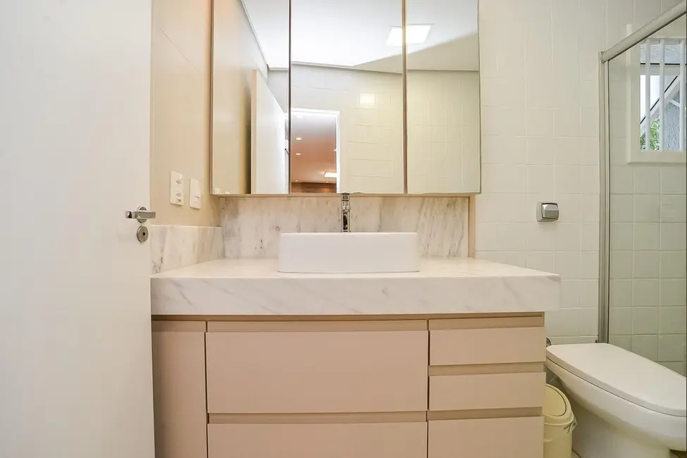 Foto 2 de Casa com 3 quartos à venda, 185m2 em São Sebastião, Porto Alegre - RS