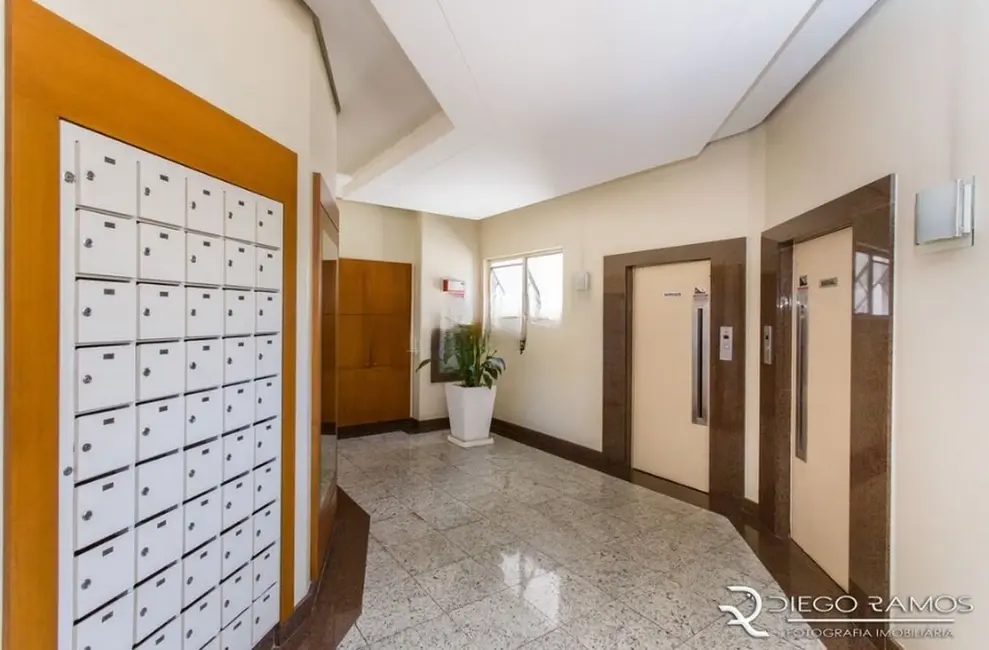 Foto 8 de Apartamento com 2 quartos à venda, 68m2 em Floresta, Porto Alegre - RS