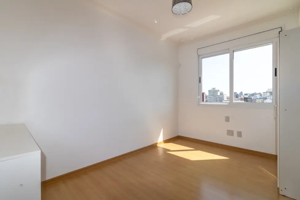 Apartamento com 2 quartos à venda, 74m2 em Petrópolis, Porto Alegre - RS - imagem 3 Foto 3 de Apartamento com 2 quartos à venda, 74m2 em Petrópolis, Porto Alegre - RS