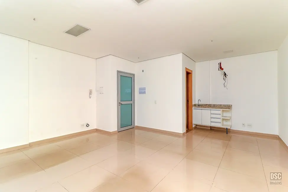 Foto 9 de Sala Comercial à venda, 48m2 em São Geraldo, Porto Alegre - RS