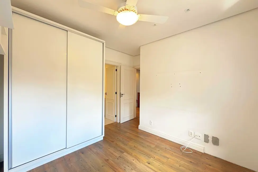 Foto 2 de Casa com 3 quartos à venda, 243m2 em Hípica, Porto Alegre - RS