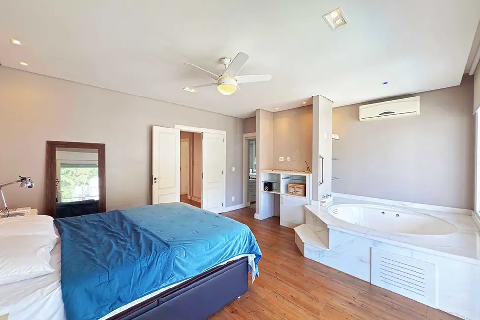 Foto 3 de Casa com 3 quartos à venda, 243m2 em Hípica, Porto Alegre - RS