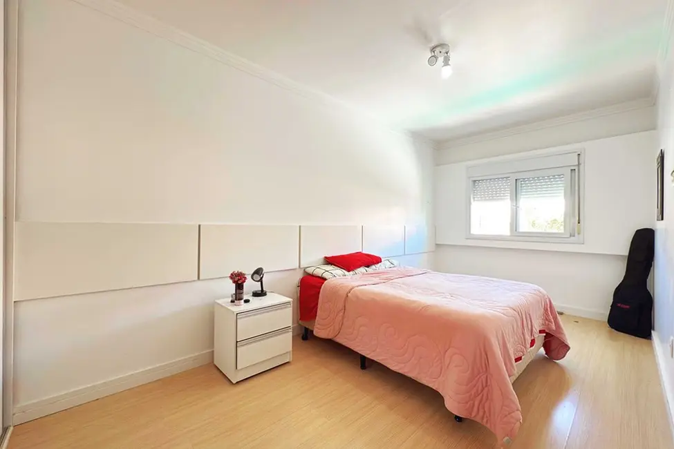 Foto 9 de Casa com 3 quartos à venda, 171m2 em Hípica, Porto Alegre - RS