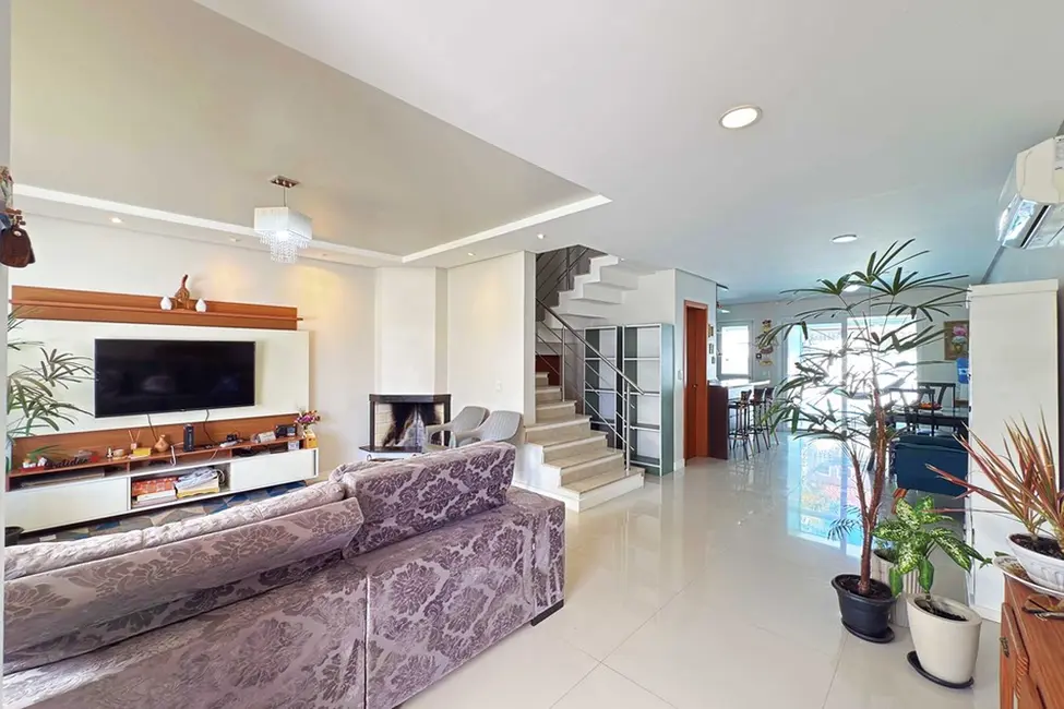 Foto 1 de Casa com 3 quartos à venda, 171m2 em Hípica, Porto Alegre - RS