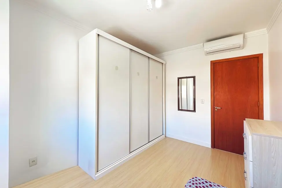 Foto 6 de Casa com 3 quartos à venda, 171m2 em Hípica, Porto Alegre - RS