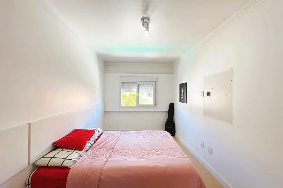 Foto 2 de Casa com 3 quartos à venda, 171m2 em Hípica, Porto Alegre - RS