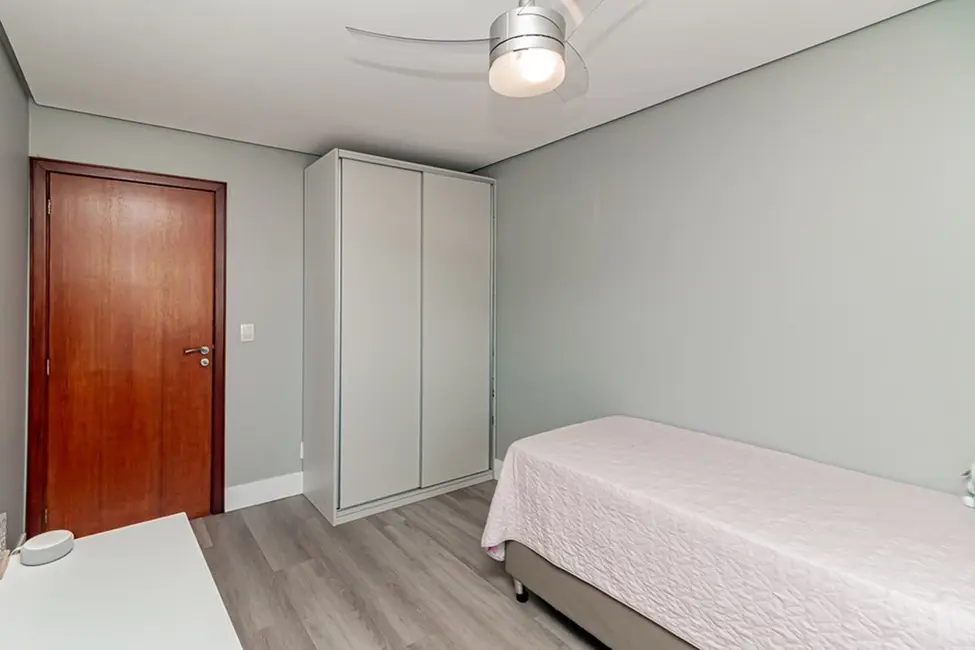Foto 4 de Apartamento com 3 quartos à venda, 289m2 em Jardim Lindóia, Porto Alegre - RS
