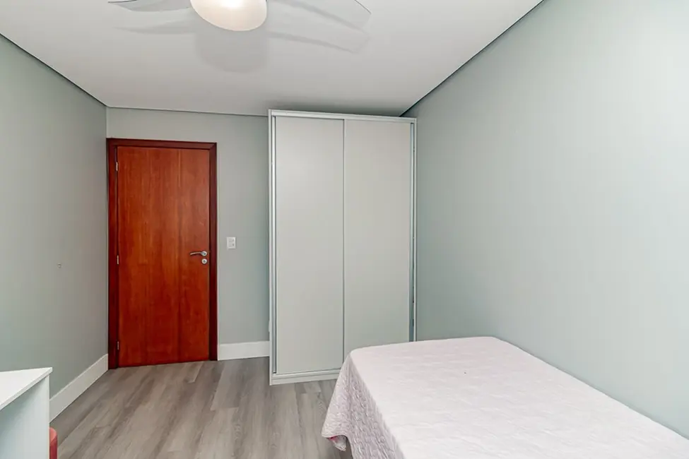 Foto 3 de Apartamento com 3 quartos à venda, 289m2 em Jardim Lindóia, Porto Alegre - RS