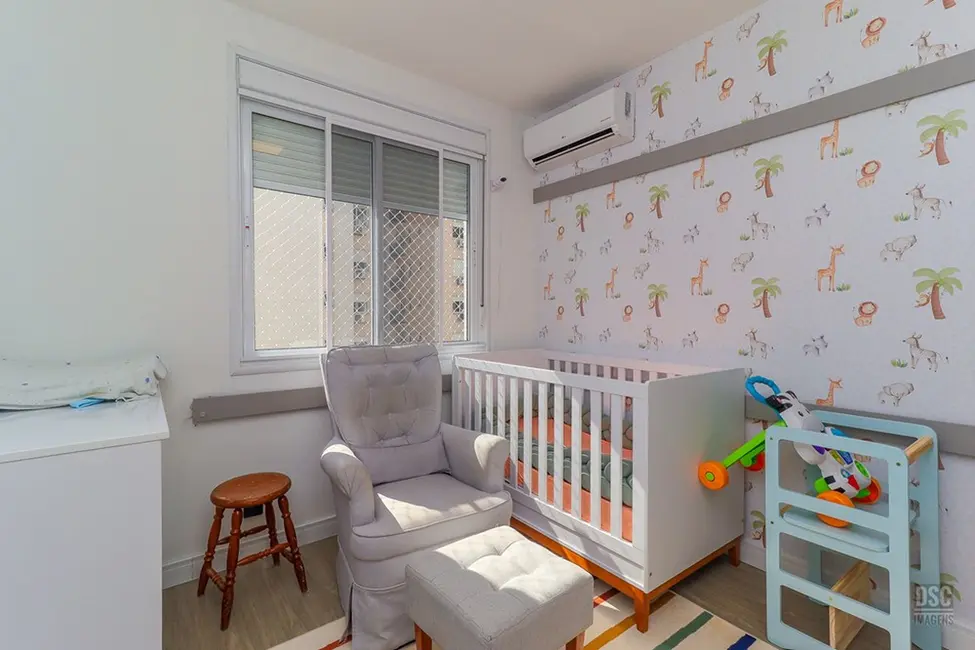 Foto 2 de Apartamento com 3 quartos à venda, 82m2 em Passo da Areia, Porto Alegre - RS