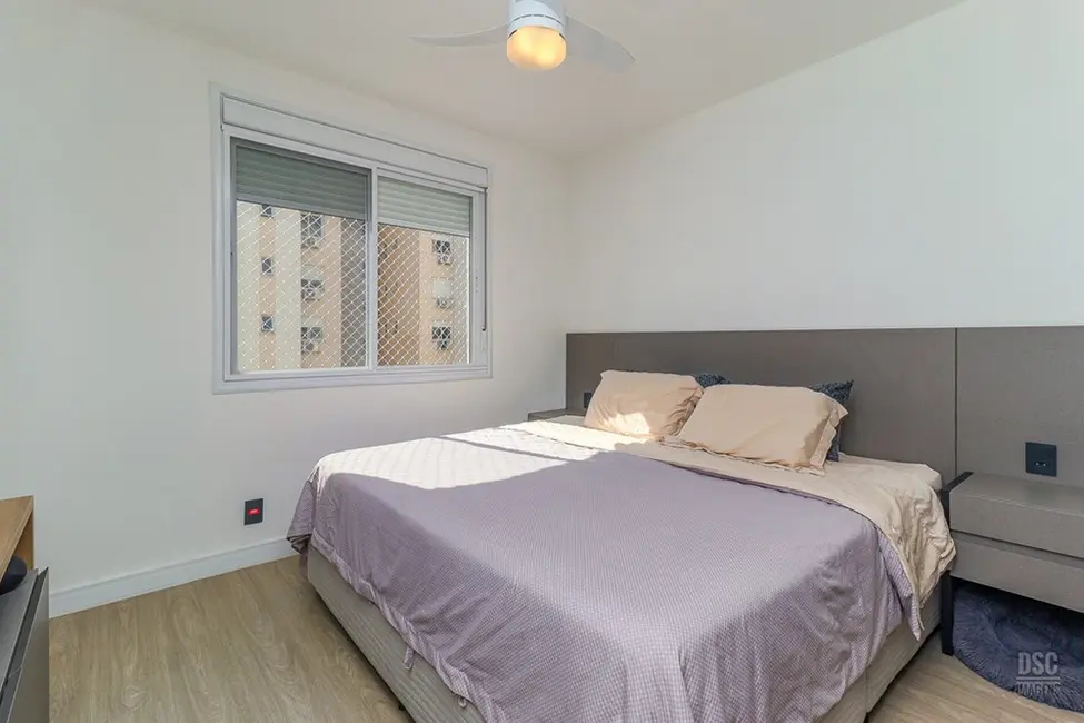 Foto 3 de Apartamento com 3 quartos à venda, 82m2 em Passo da Areia, Porto Alegre - RS