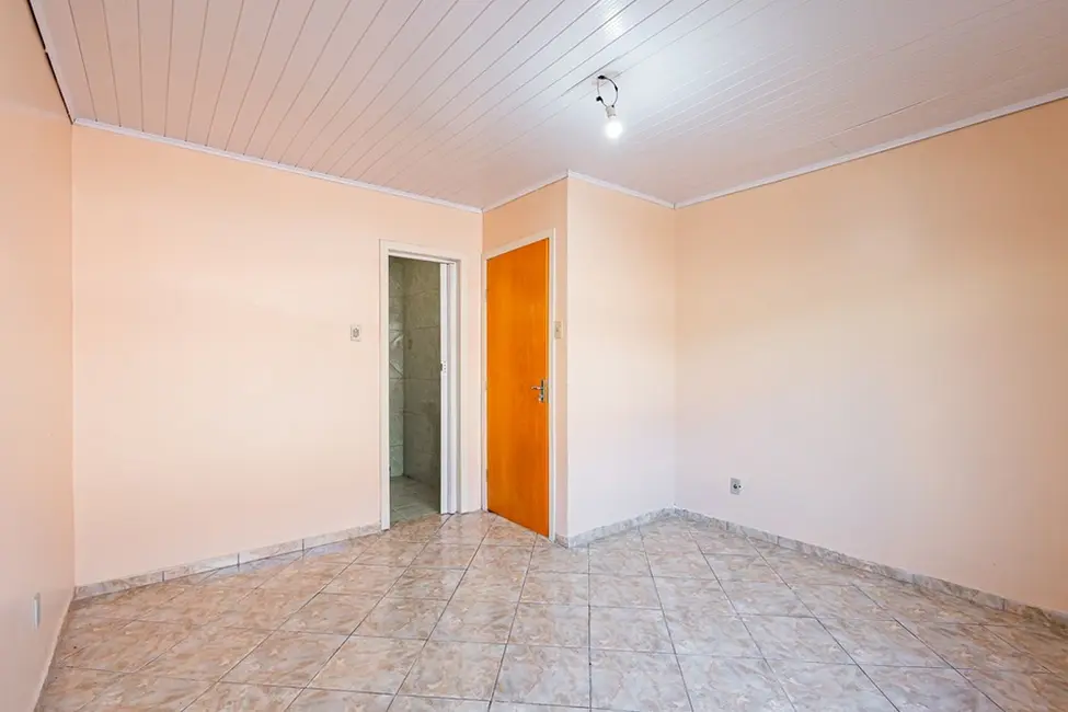 Casa com 3 quartos à venda, 190m2 em Medianeira, Porto Alegre - RS - imagem 7 Foto 7 de Casa com 3 quartos à venda, 190m2 em Medianeira, Porto Alegre - RS