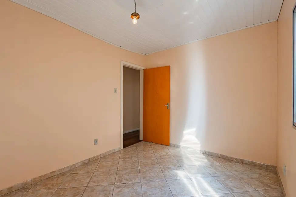 Casa com 3 quartos à venda, 190m2 em Medianeira, Porto Alegre - RS - imagem 5 Foto 5 de Casa com 3 quartos à venda, 190m2 em Medianeira, Porto Alegre - RS