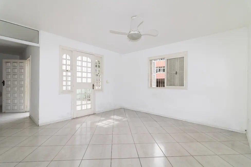 Foto 3 de Casa com 5 quartos à venda, 230m2 em Petrópolis, Porto Alegre - RS