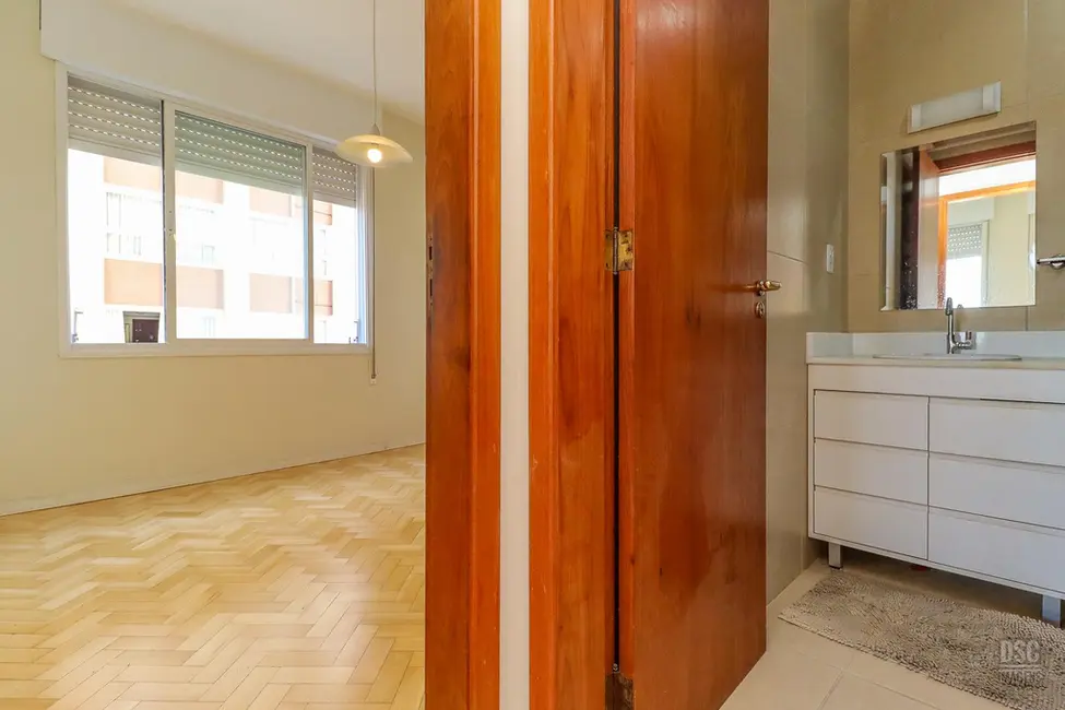 Apartamento com 2 quartos à venda, 76m2 em Rio Branco, Porto Alegre - RS - imagem 5 Foto 5 de Apartamento com 2 quartos à venda, 76m2 em Rio Branco, Porto Alegre - RS