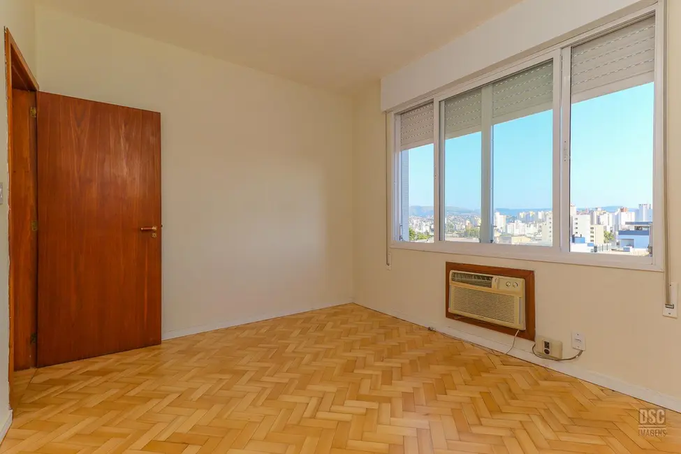 Apartamento com 2 quartos à venda, 76m2 em Rio Branco, Porto Alegre - RS - imagem 3 Foto 3 de Apartamento com 2 quartos à venda, 76m2 em Rio Branco, Porto Alegre - RS