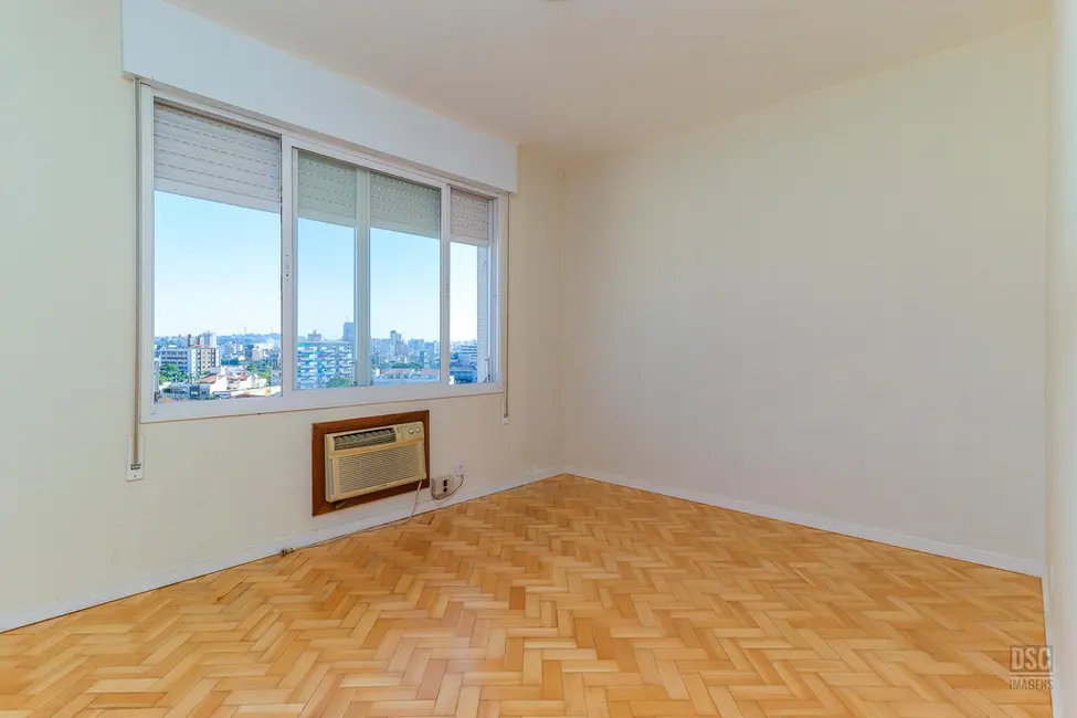 Apartamento com 2 quartos à venda, 76m2 em Rio Branco, Porto Alegre - RS - imagem 4 Foto 4 de Apartamento com 2 quartos à venda, 76m2 em Rio Branco, Porto Alegre - RS