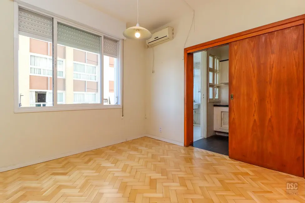Apartamento com 2 quartos à venda, 76m2 em Rio Branco, Porto Alegre - RS - imagem 9 Foto 9 de Apartamento com 2 quartos à venda, 76m2 em Rio Branco, Porto Alegre - RS
