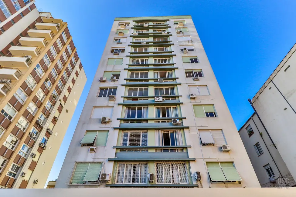 Apartamento com 2 quartos à venda, 76m2 em Rio Branco, Porto Alegre - RS - imagem 1 Foto 1 de Apartamento com 2 quartos à venda, 76m2 em Rio Branco, Porto Alegre - RS