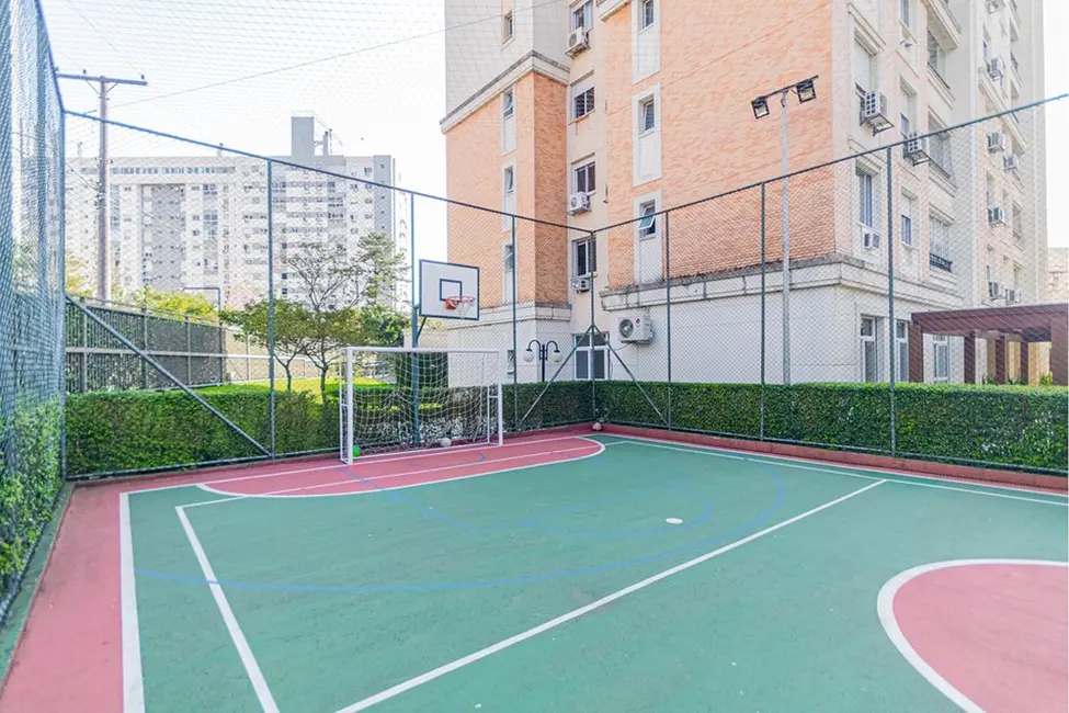 Foto 9 de Apartamento com 2 quartos à venda, 69m2 em Passo da Areia, Porto Alegre - RS