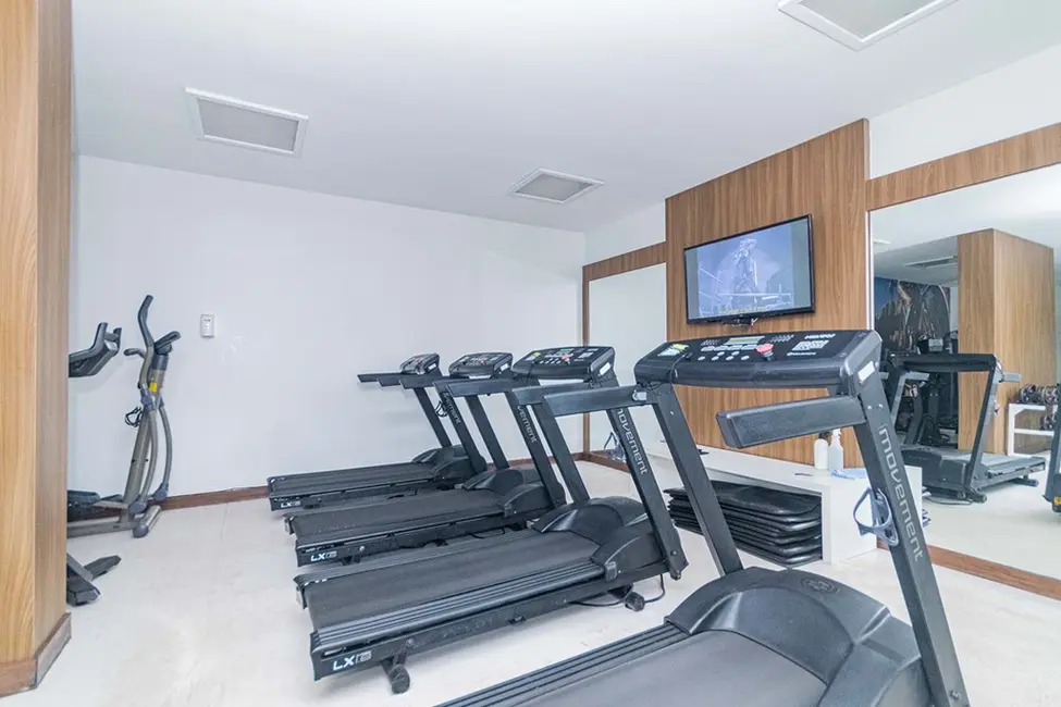 Foto 3 de Apartamento com 2 quartos à venda, 69m2 em Passo da Areia, Porto Alegre - RS