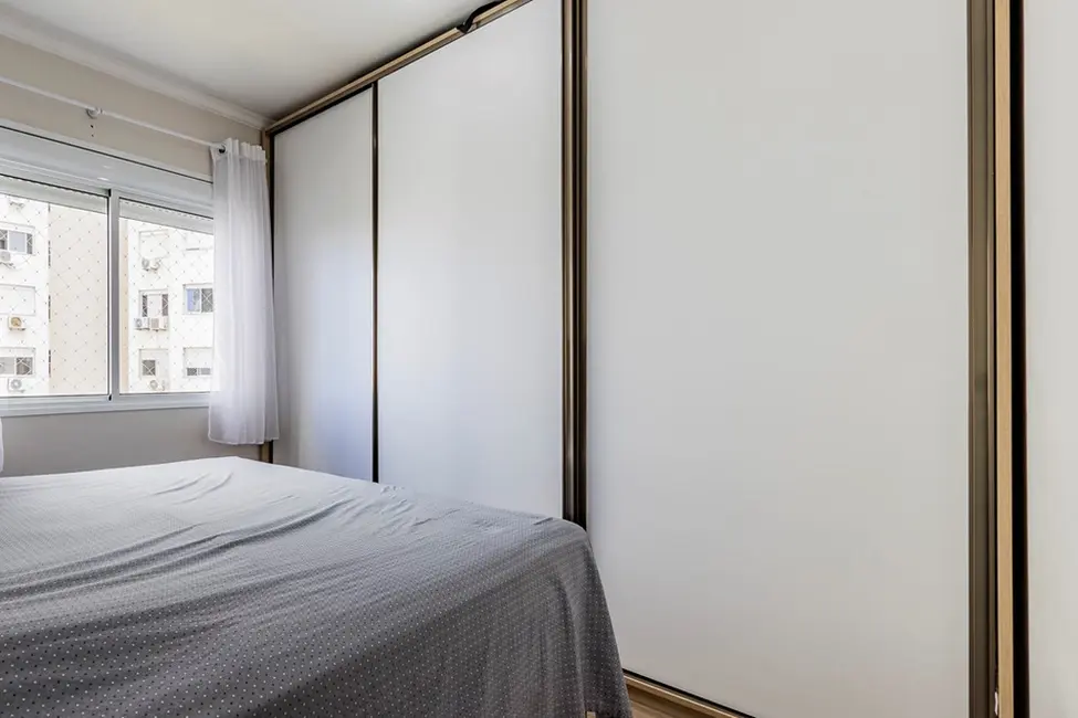 Foto 3 de Apartamento com 3 quartos à venda, 69m2 em Vila Ipiranga, Porto Alegre - RS