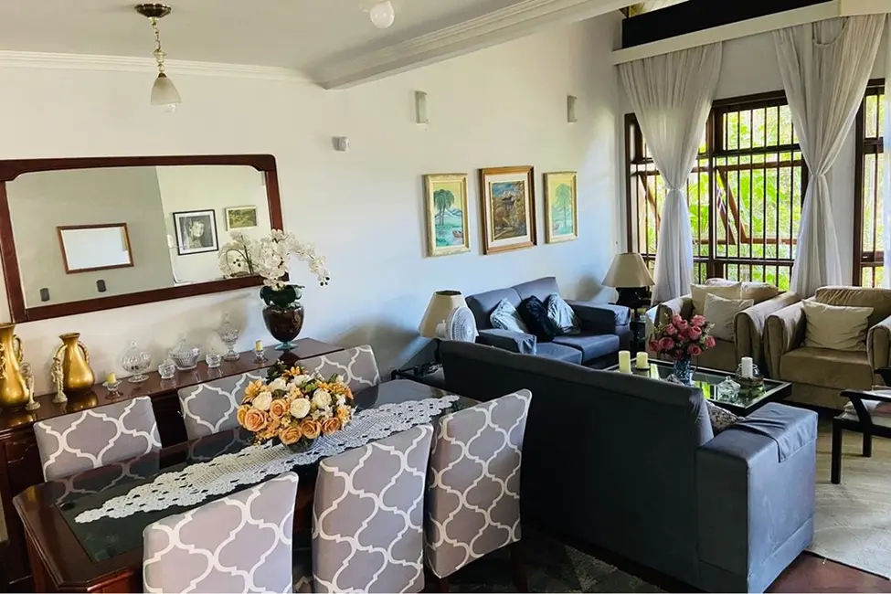 Foto 2 de Casa com 4 quartos à venda, 372m2 em Porto Alegre - RS