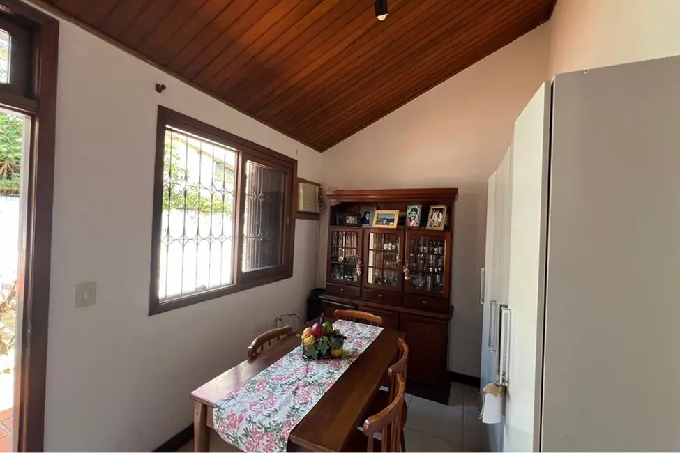 Foto 9 de Casa com 3 quartos à venda, 360m2 em Santana, Porto Alegre - RS