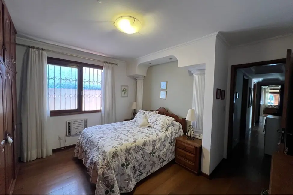 Foto 4 de Casa com 3 quartos à venda, 360m2 em Santana, Porto Alegre - RS
