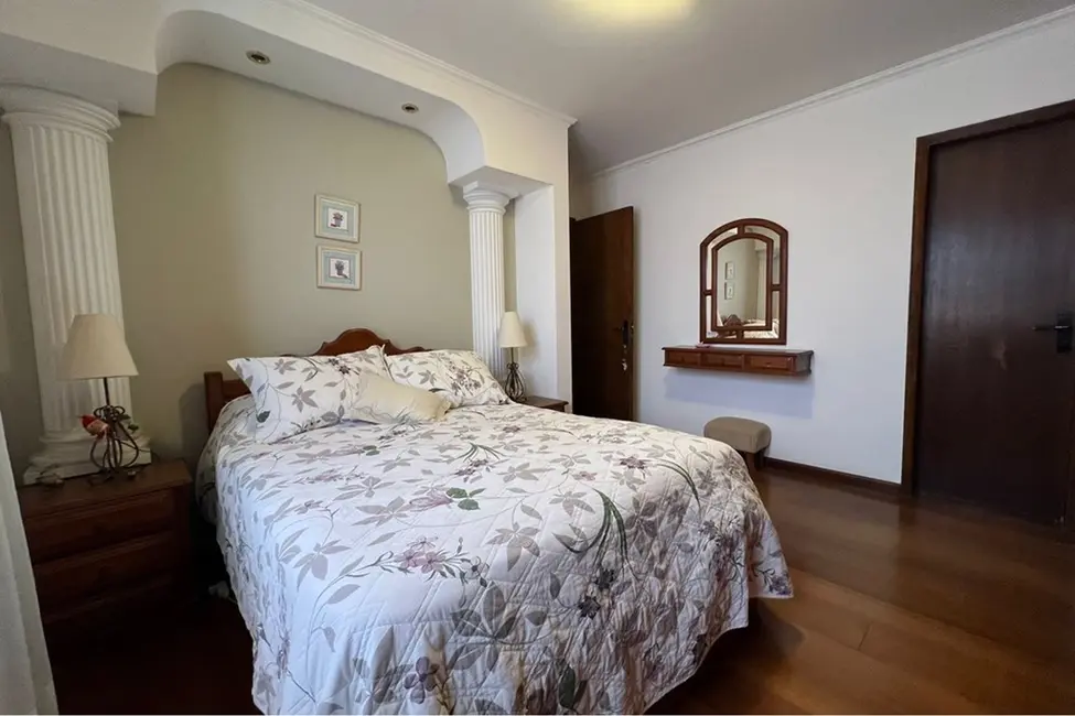 Foto 3 de Casa com 3 quartos à venda, 360m2 em Santana, Porto Alegre - RS