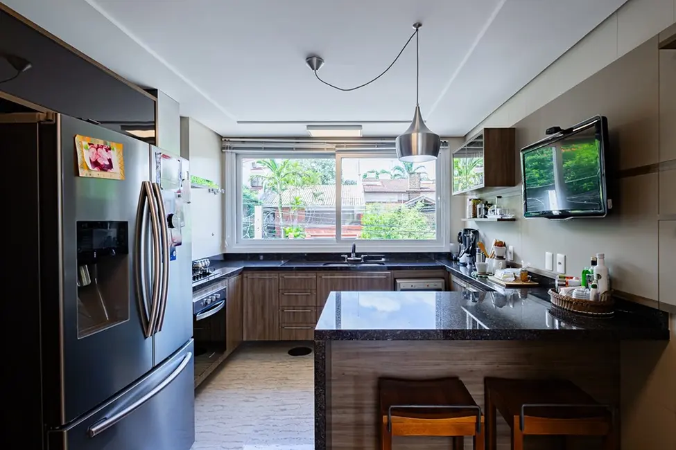 Foto 9 de Casa com 3 quartos à venda, 447m2 em Chácara das Pedras, Porto Alegre - RS