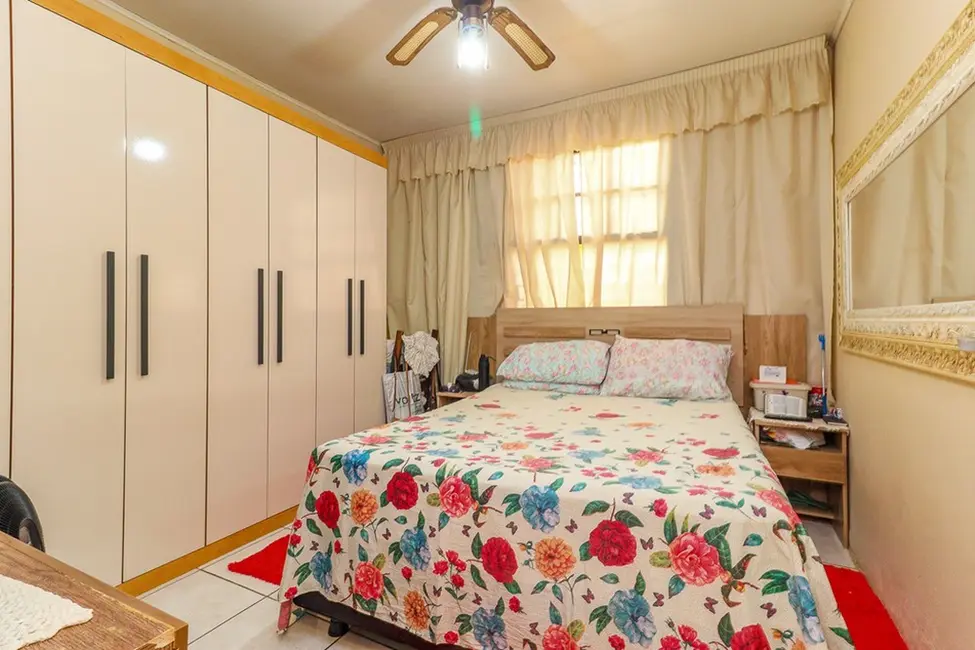 Foto 4 de Casa com 3 quartos à venda, 180m2 em Rubem Berta, Porto Alegre - RS