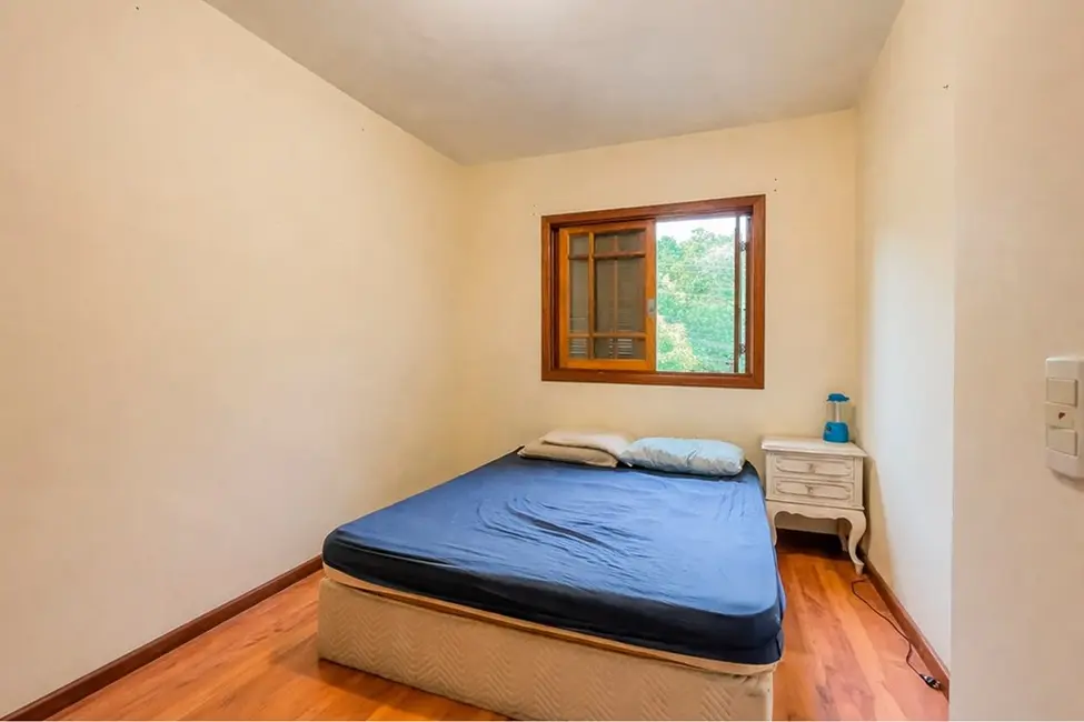 Foto 2 de Casa com 3 quartos à venda, 232m2 em Aberta dos Morros, Porto Alegre - RS