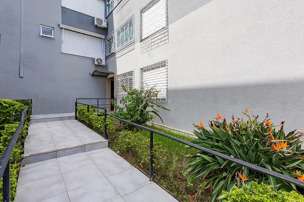 Foto 7 de Apartamento com 1 quarto à venda, 32m2 em Vila Ipiranga, Porto Alegre - RS