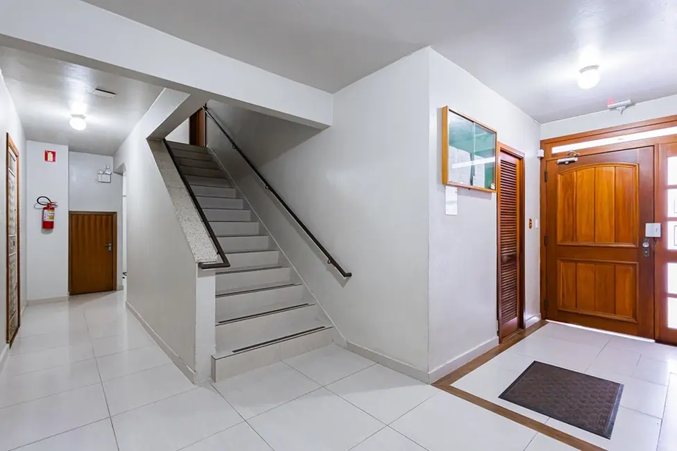 Foto 8 de Apartamento com 1 quarto à venda, 32m2 em Vila Ipiranga, Porto Alegre - RS