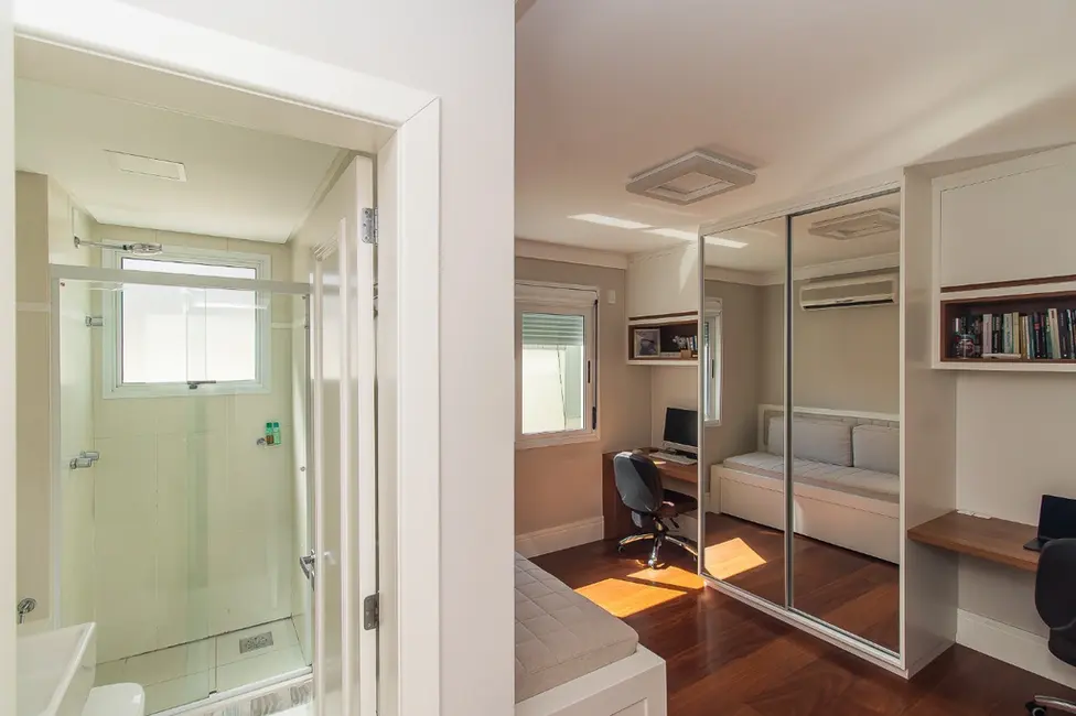 Foto 9 de Apartamento com 3 quartos à venda, 187m2 em Bela Vista, Porto Alegre - RS