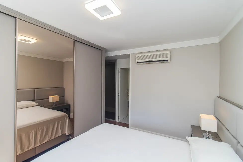 Foto 6 de Apartamento com 3 quartos à venda, 187m2 em Bela Vista, Porto Alegre - RS