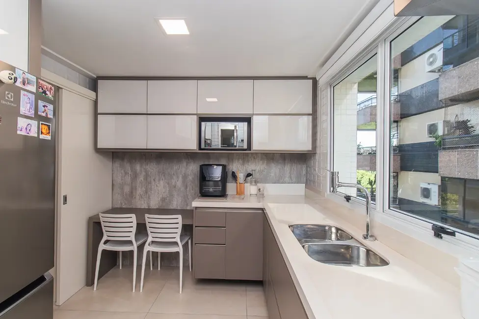 Foto 3 de Apartamento com 3 quartos à venda, 187m2 em Bela Vista, Porto Alegre - RS