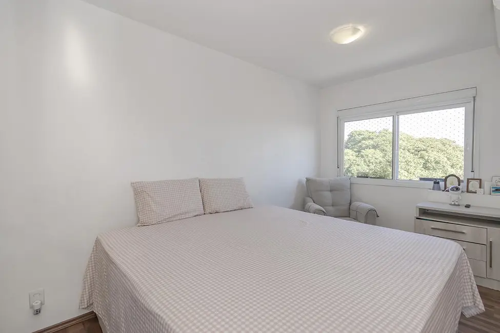 Foto 6 de Apartamento com 3 quartos à venda, 65m2 em Azenha, Porto Alegre - RS