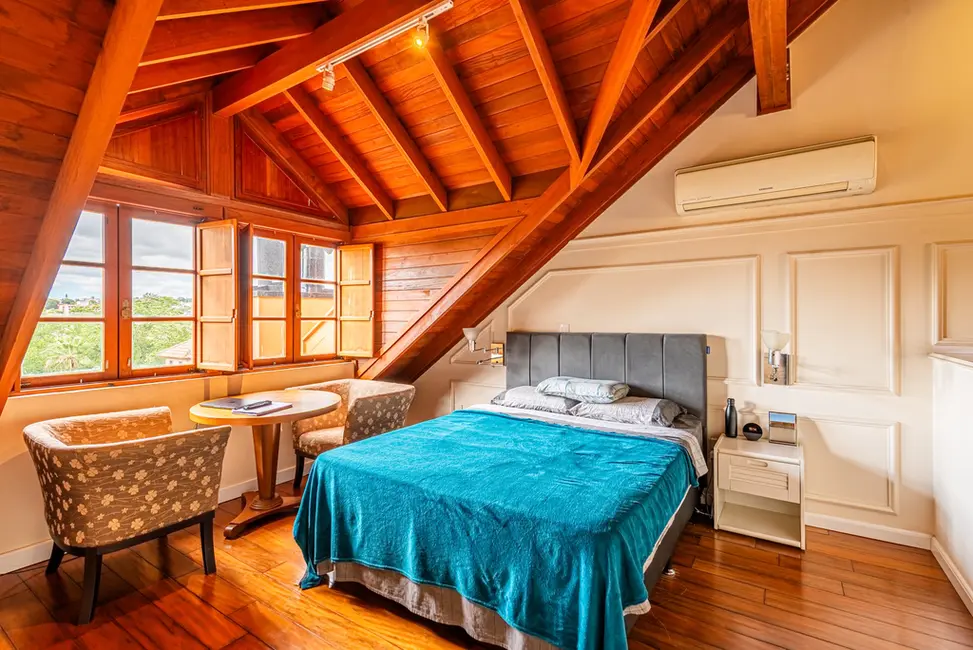 Foto 3 de Casa de Condomínio com 4 quartos à venda, 436m2 em Três Figueiras, Porto Alegre - RS