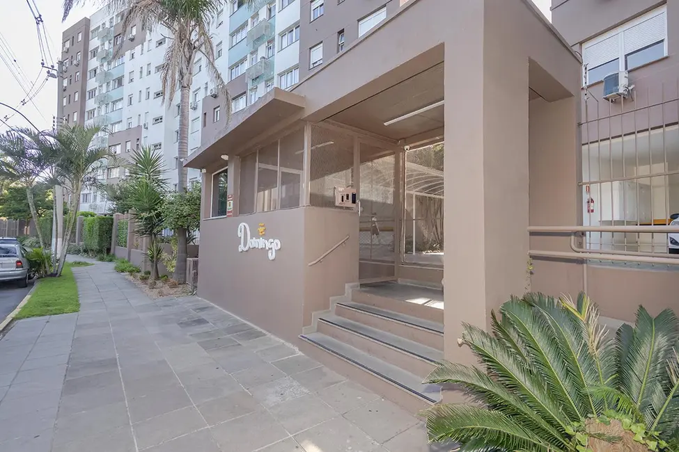 Foto 3 de Apartamento com 3 quartos à venda, 65m2 em Azenha, Porto Alegre - RS