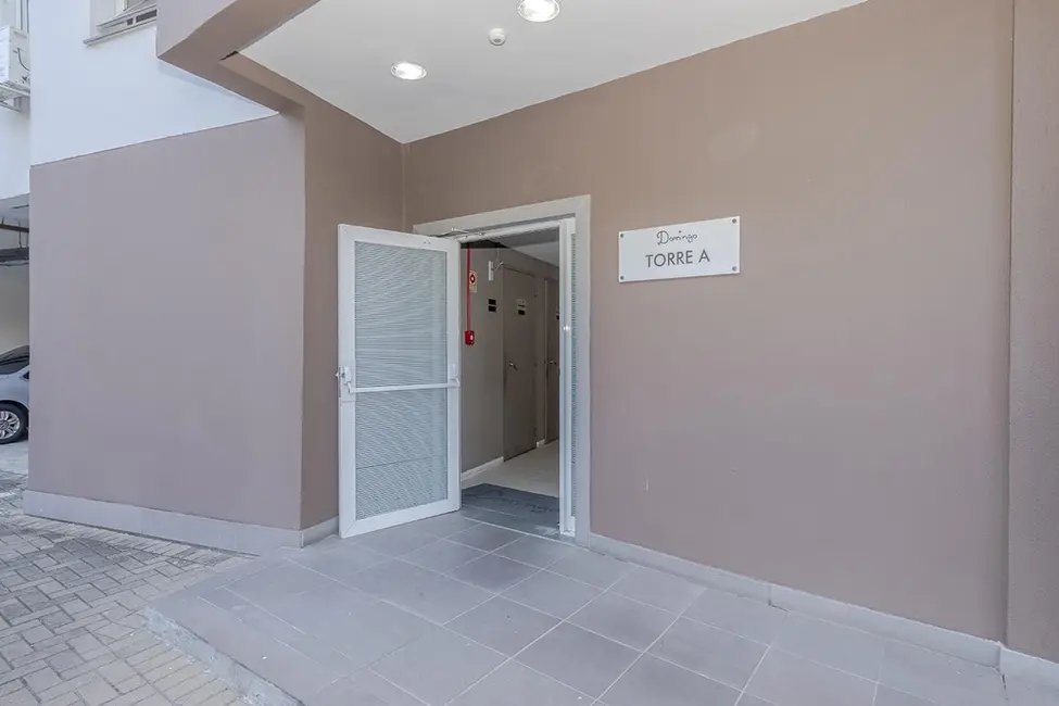 Foto 4 de Apartamento com 3 quartos à venda, 65m2 em Azenha, Porto Alegre - RS