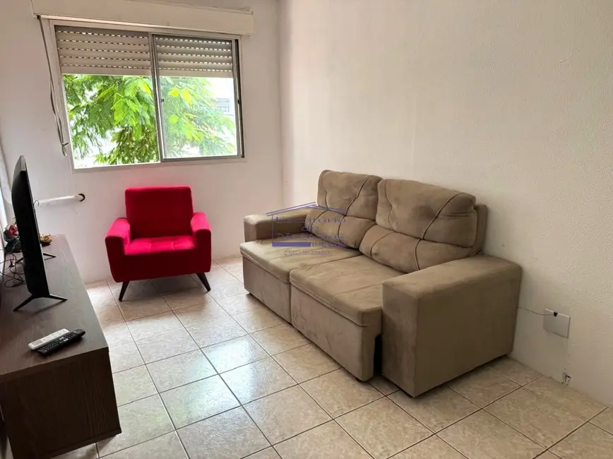 Foto 2 de Apartamento com 1 quarto para alugar, 45m2 em Cristal, Porto Alegre - RS