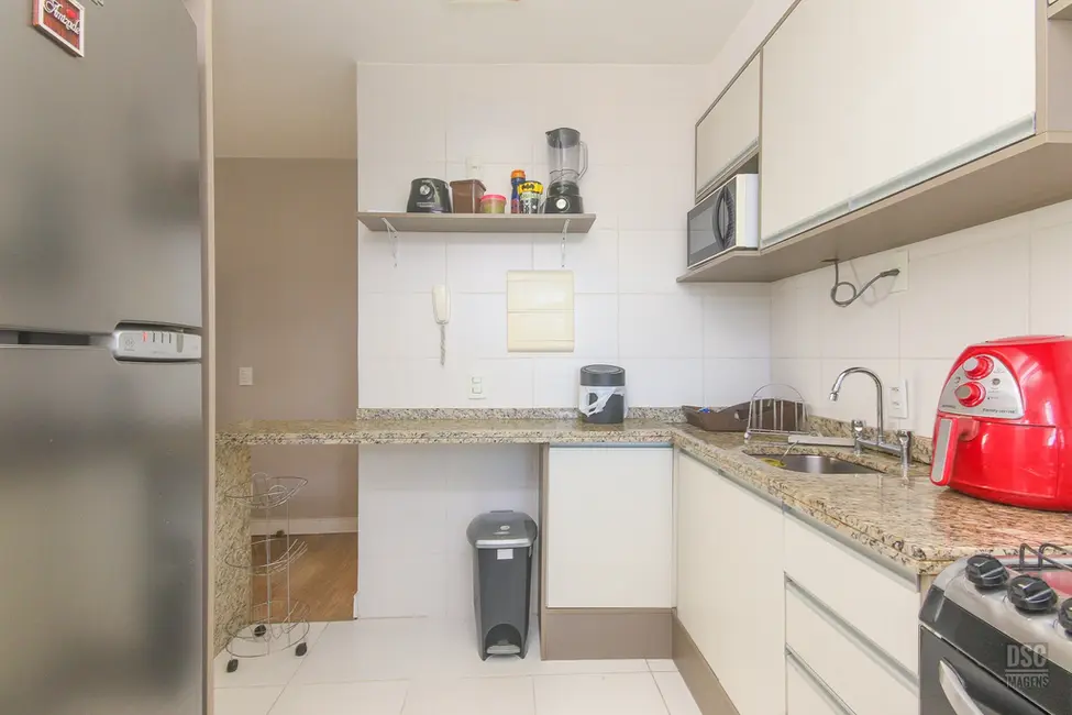 Foto 3 de Apartamento com 3 quartos à venda, 70m2 em Teresópolis, Porto Alegre - RS