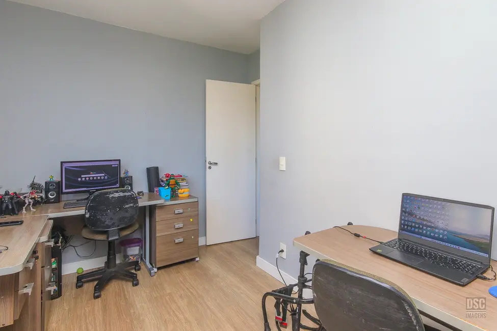 Foto 2 de Apartamento com 3 quartos à venda, 70m2 em Teresópolis, Porto Alegre - RS